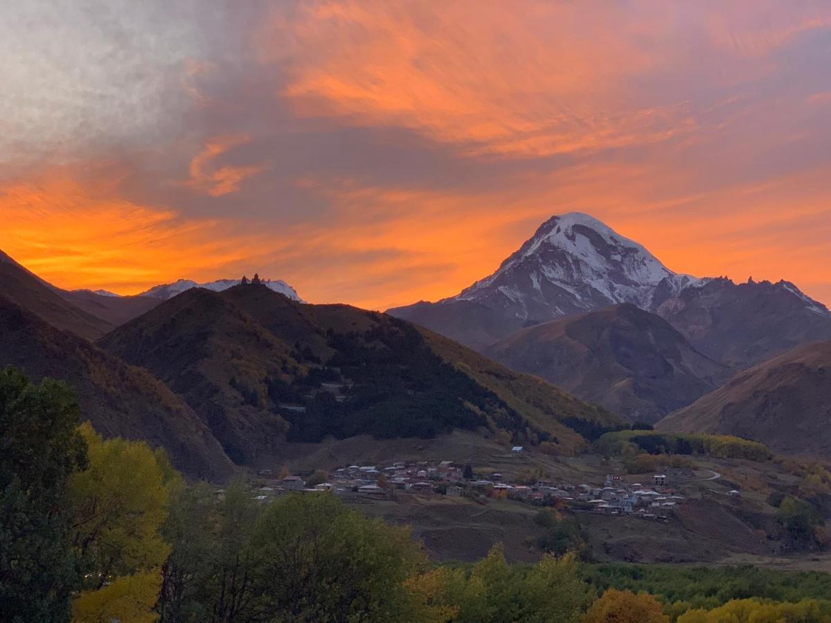 Hotel Old District Kazbegi Exterior foto